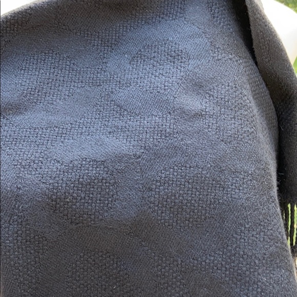 COACH 100% Cashmere Logo Over-Sized Wrap Scarf - Picture 4 of 7